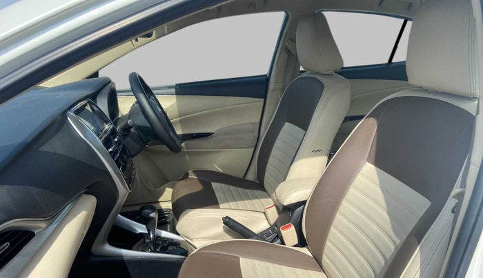 2018 Toyota YARIS G CVT, Petrol, Automatic, 69,870 km, Right Side Front Door Cabin