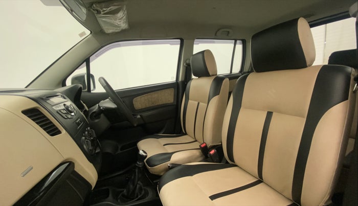 2017 Maruti Wagon R 1.0 VXI OPT, Petrol, Manual, 43,944 km, Right Side Front Door Cabin