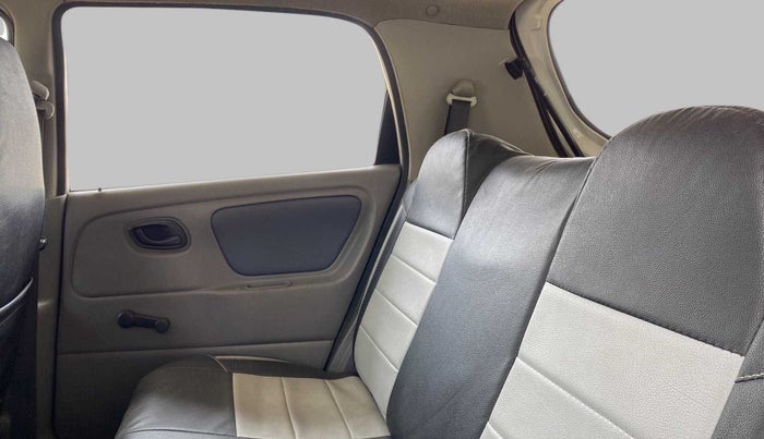 2014 Maruti Alto K10 VXI, Petrol, Manual, 40,255 km, Right Side Rear Door Cabin