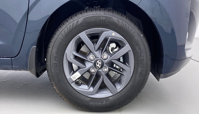 2022 Hyundai GRAND I10 NIOS SPORTZ 1.2 AT, Petrol, Automatic, 947 km, Right Front Wheel
