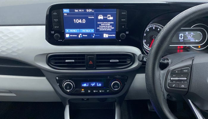 2022 Hyundai GRAND I10 NIOS SPORTZ 1.2 AT, Petrol, Automatic, 947 km, Air Conditioner