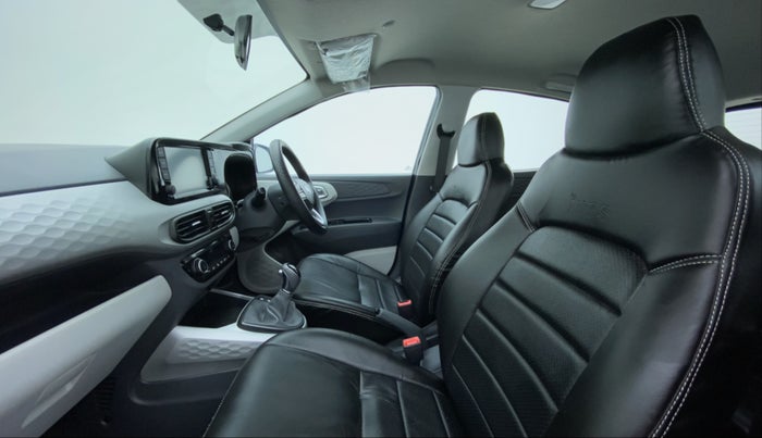 2022 Hyundai GRAND I10 NIOS SPORTZ 1.2 AT, Petrol, Automatic, 947 km, Right Side Front Door Cabin