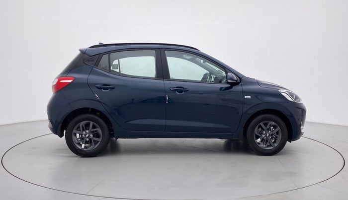 2022 Hyundai GRAND I10 NIOS SPORTZ 1.2 AT, Petrol, Automatic, 947 km, Right Side View