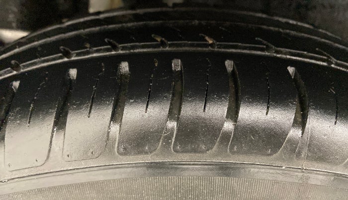 2019 Maruti Swift LXI, Petrol, Manual, 16,820 km, Right Rear Tyre Tread