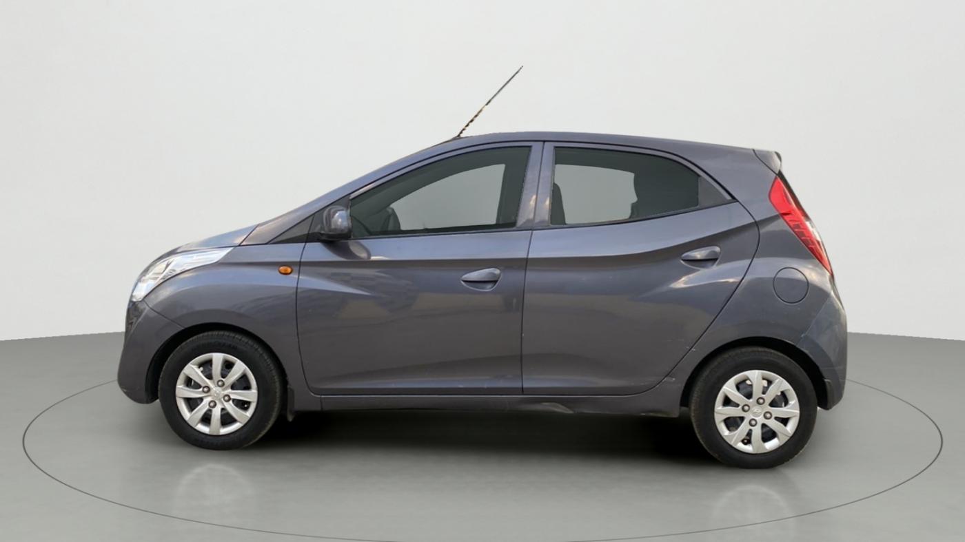 2016 Hyundai Eon SPORTZ, Petrol, Manual, 47,972 km, Left Side