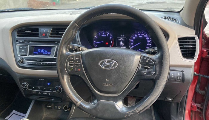 2014 Hyundai Elite i20 ASTA 1.2, CNG, Manual, 1,01,265 km, Steering wheel - Horn pad has minor damage