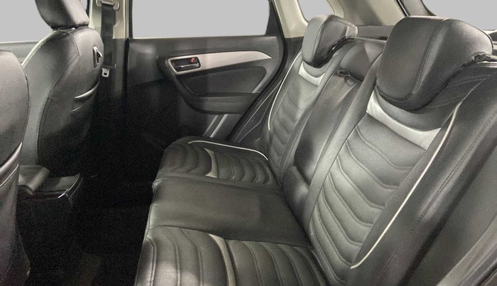2016 Maruti Vitara Brezza ZDI, Diesel, Manual, 77,722 km, Right Side Rear Door Cabin