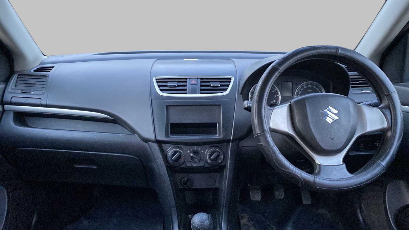 2014 Maruti Swift VXI, Petrol, Manual, 50,772 km, Dashboard