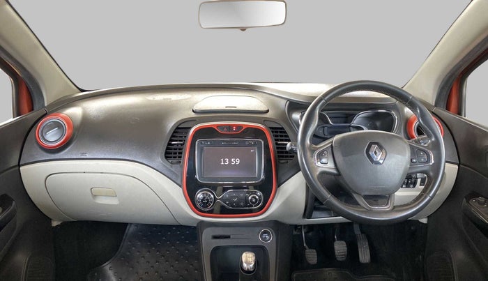 2018 Renault Captur RXT DIESEL DUAL TONE, Diesel, Manual, 68,232 km, Dashboard