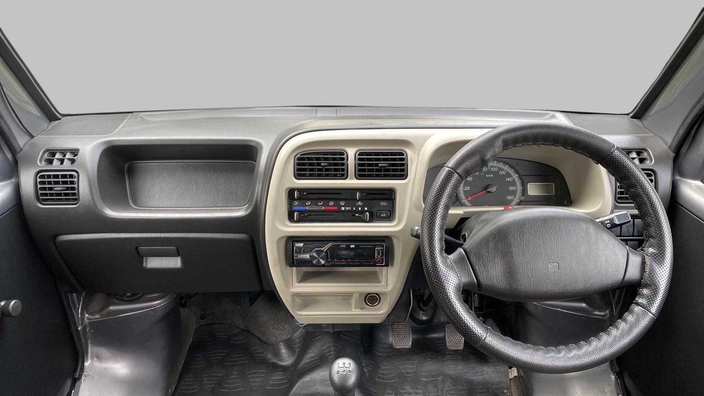 2018 Maruti Eeco 5 STR WITH A/C+HTR, Petrol, Manual, 6,406 km, Dashboard