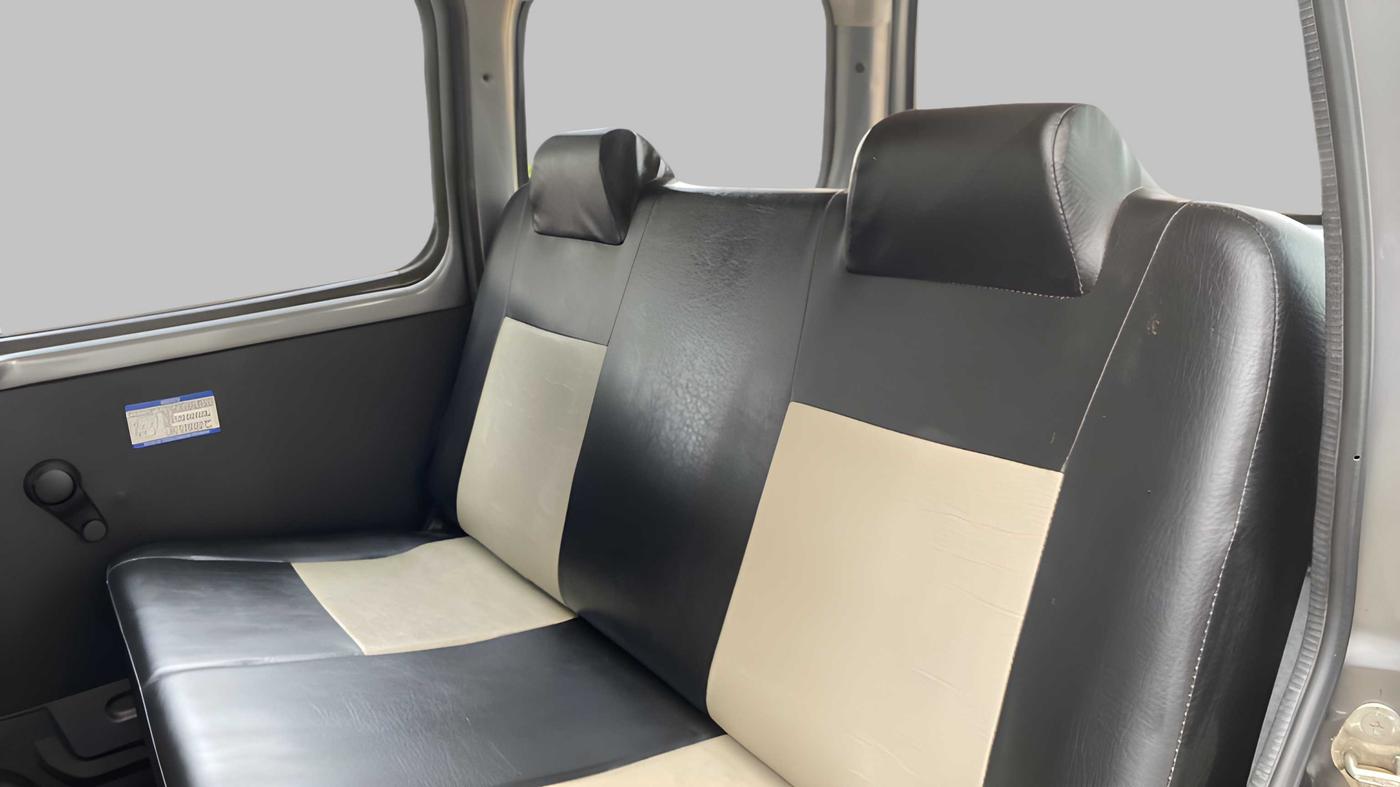 2018 Maruti Eeco 5 STR WITH A/C+HTR, Petrol, Manual, 6,406 km, Right Side Rear Door Cabin