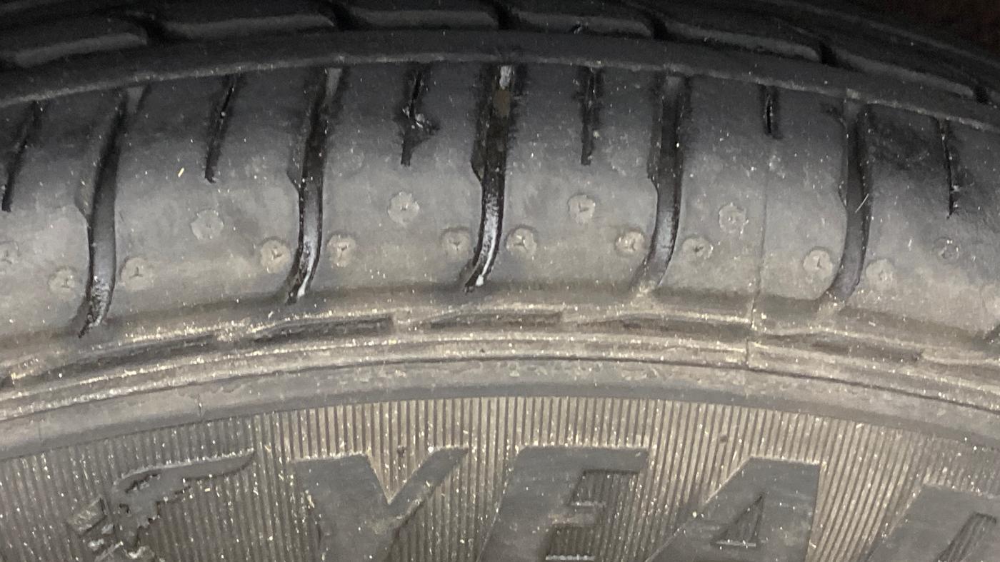 2020 Renault Kwid RXT 1.0 AMT (O), Petrol, Automatic, 50,196 km, Right Rear Tyre Tread