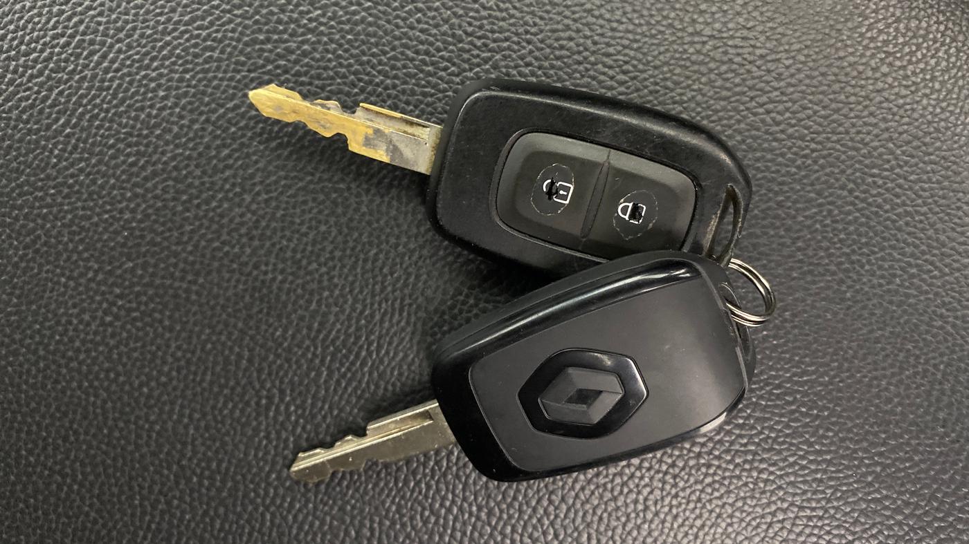 2020 Renault Kwid RXT 1.0 AMT (O), Petrol, Automatic, 50,196 km, Key Close Up