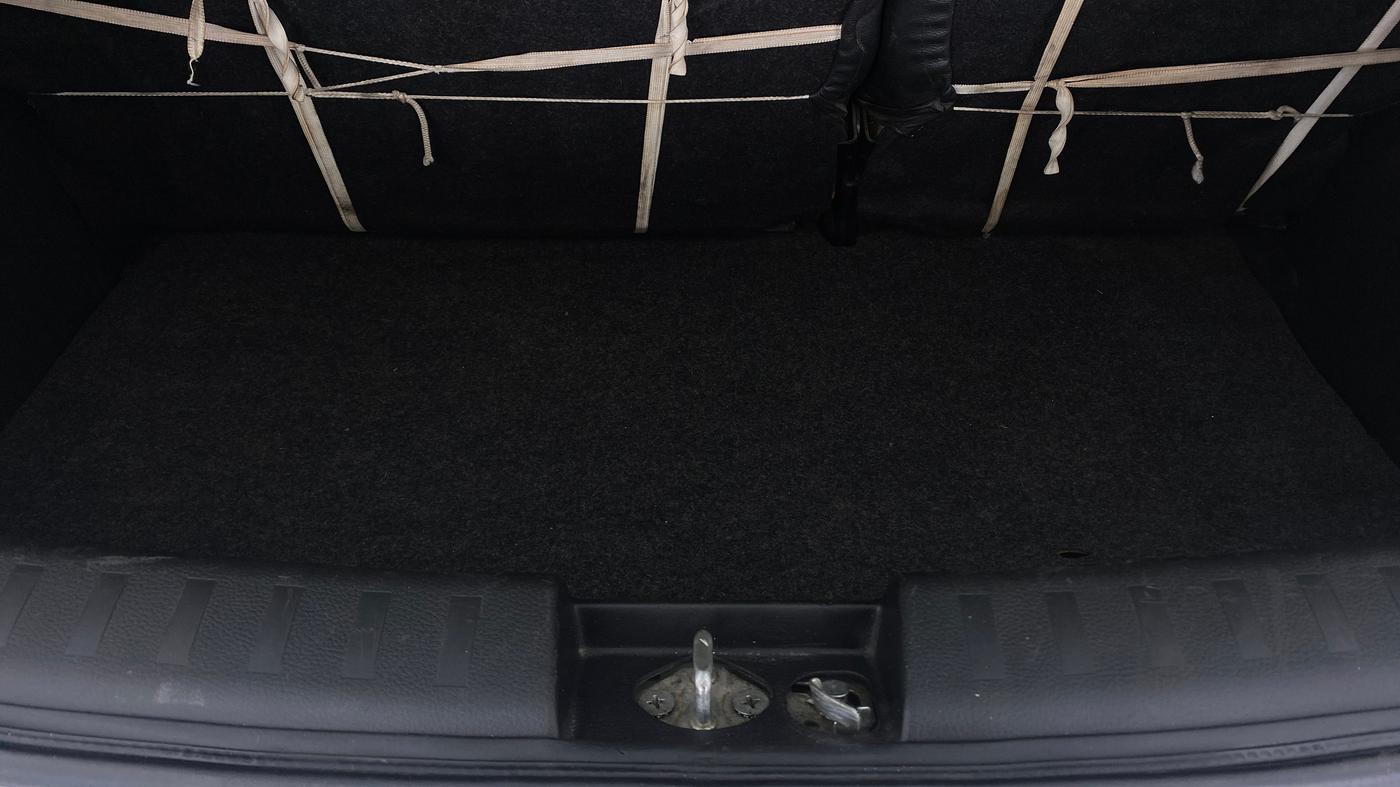 2017 Maruti Swift VXI D, Petrol, Manual, 73,372 km, Boot Inside