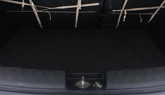 2017 Maruti Swift VXI D, Petrol, Manual, 73,372 km, Boot Inside