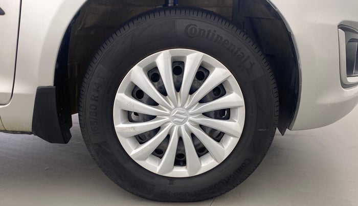 2017 Maruti Swift VXI D, Petrol, Manual, 73,372 km, Right Front Wheel