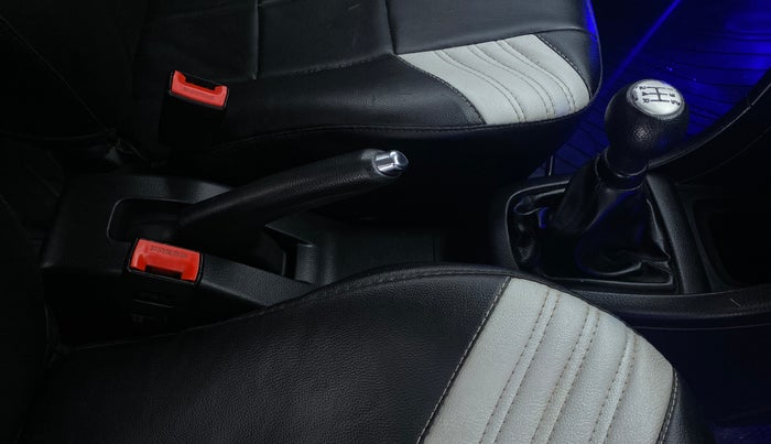2017 Maruti Swift VXI D, Petrol, Manual, 73,372 km, Gear Lever