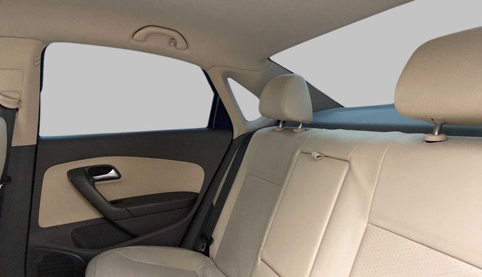 2015 Volkswagen Vento HIGHLINE 1.5 AT, Diesel, Automatic, 93,364 km, Right Side Rear Door Cabin