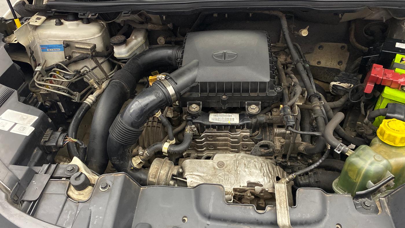2020 Tata NEXON XZ PLUS (O) PETROL, Petrol, Manual, 63,710 km, Engine View - Right