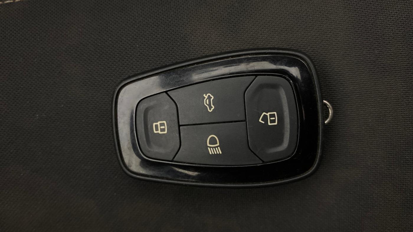 2020 Tata NEXON XZ PLUS (O) PETROL, Petrol, Manual, 63,710 km, Key Close Up