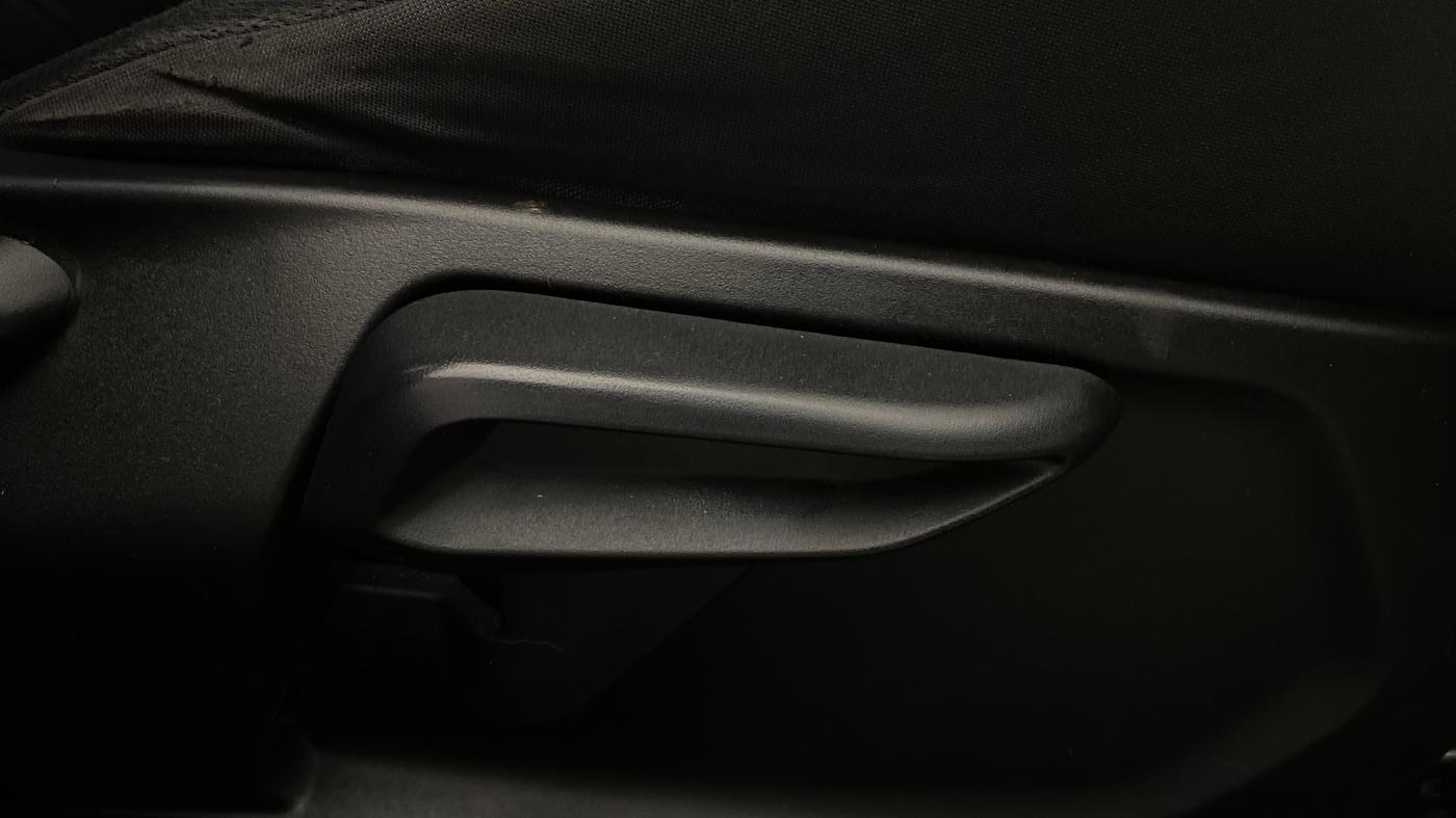 2020 Tata NEXON XZ PLUS (O) PETROL, Petrol, Manual, 63,710 km, Driver Side Adjustment Panel