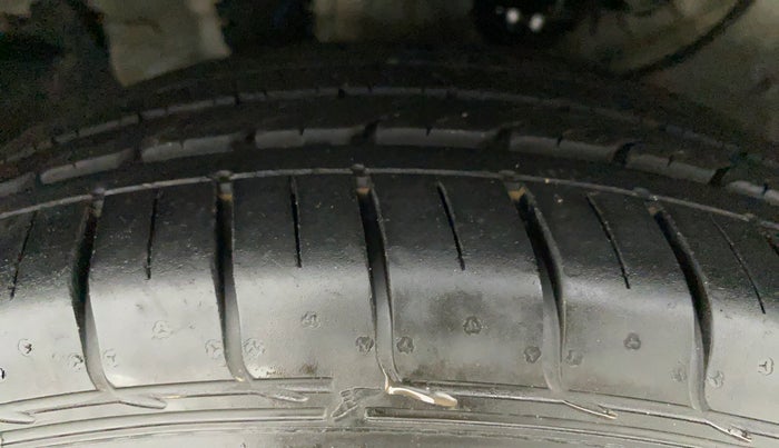 2019 Hyundai Creta SX AT 1.6 PETROL, CNG, Automatic, 40,044 km, Left Front Tyre Tread