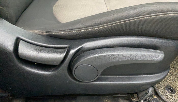 2019 Hyundai Creta SX AT 1.6 PETROL, CNG, Automatic, 40,044 km, Driver Side Adjustment Panel