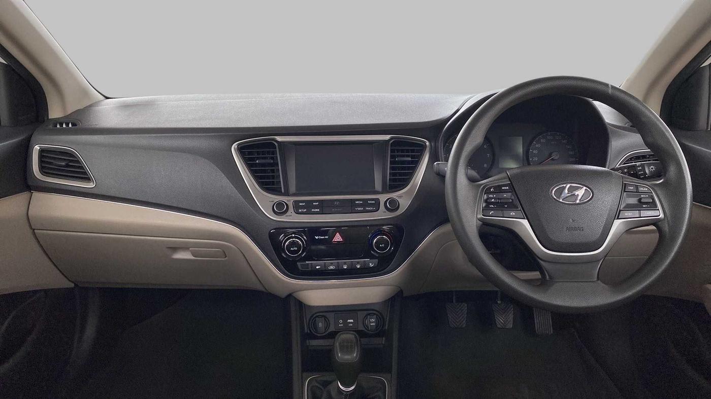 2018 Hyundai Verna 1.6 VTVT SX, Petrol, Manual, 40,645 km, Dashboard