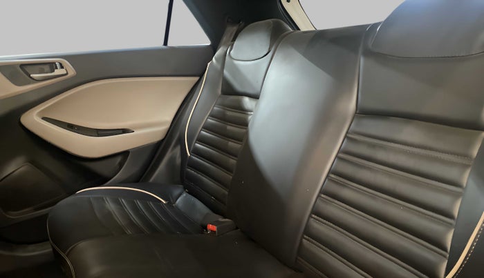 2018 Hyundai Elite i20 SPORTZ 1.2, Petrol, Manual, 92,792 km, Right Side Rear Door Cabin