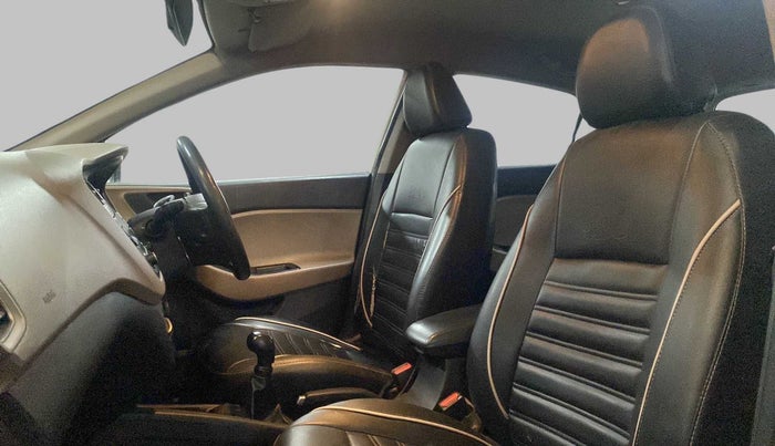 2018 Hyundai Elite i20 SPORTZ 1.2, Petrol, Manual, 92,792 km, Right Side Front Door Cabin