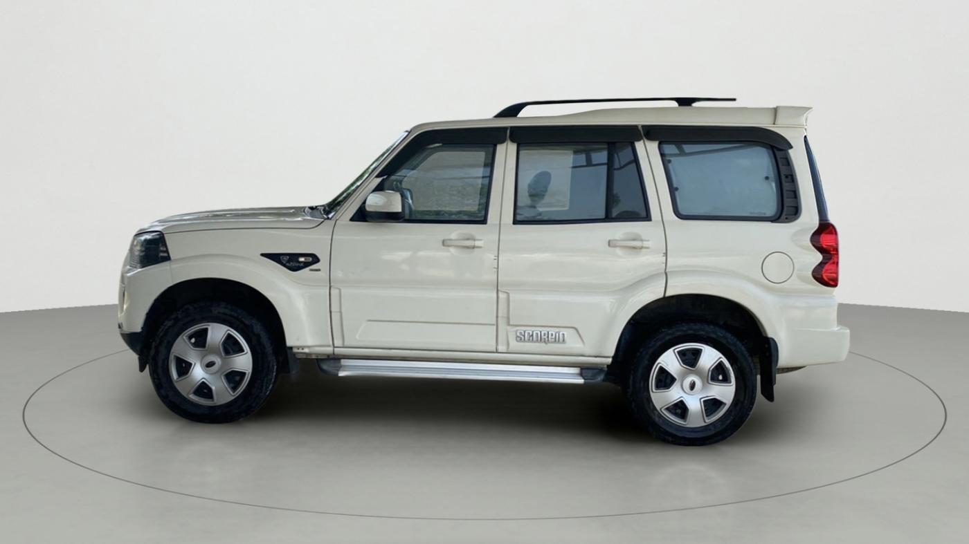 2018 Mahindra Scorpio S5, Diesel, Manual, 57,661 km, Left Side