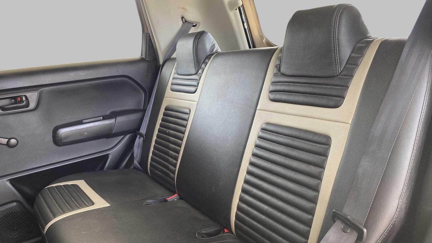 2022 Maruti New Wagon-R LXI CNG (O) 1.0, Petrol, Manual, 13,716 km, Right Side Rear Door Cabin