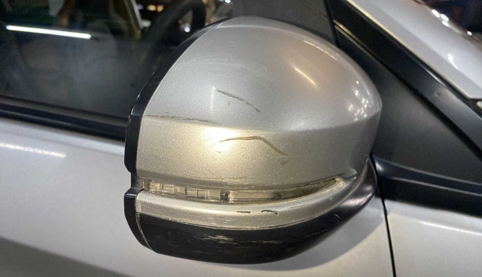 2015 Honda Brio VX MT, Petrol, Manual, 57,919 km, Right rear-view mirror - Mirror motor not working