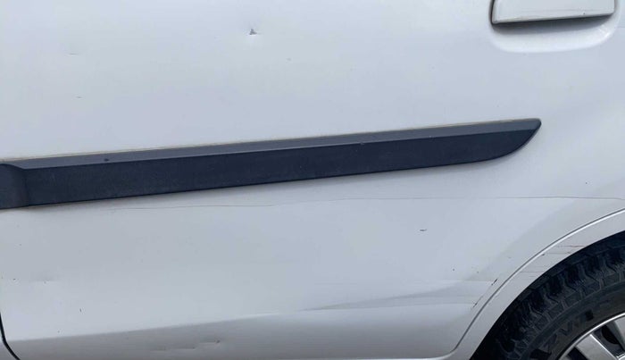 2014 Maruti Alto 800 LXI, Petrol, Manual, 83,937 km, Rear left door - Minor scratches