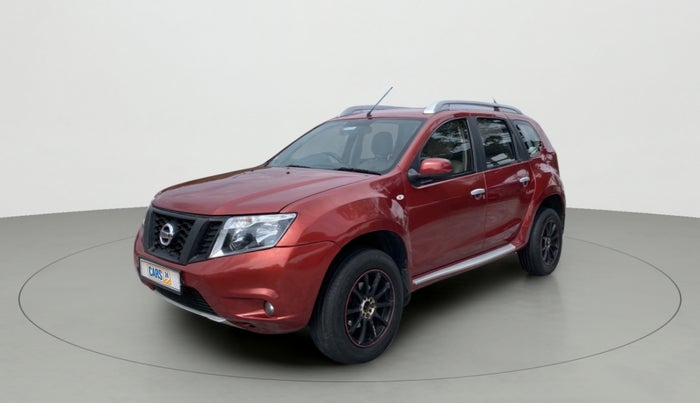 2013 Nissan Terrano XV D THP PREMIUM 110 PS, Diesel, Manual, 1,21,828 km, Left Front Diagonal