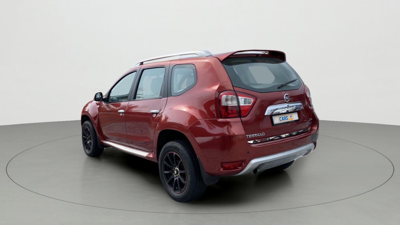 2013 Nissan Terrano XV D THP PREMIUM 110 PS, Diesel, Manual, 1,21,828 km, Left Back Diagonal