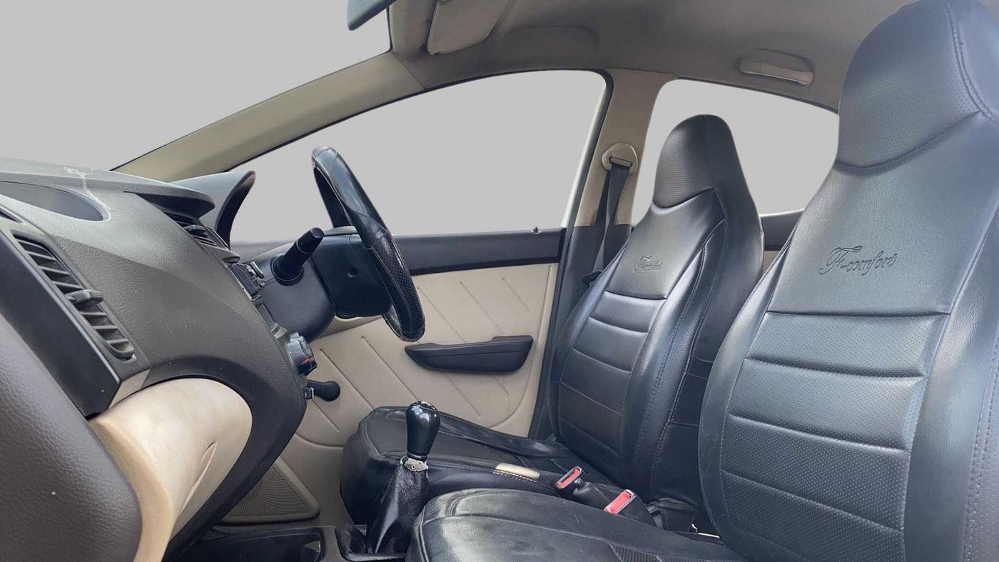 2012 Hyundai Eon D-LITE+, Petrol, Manual, 55,555 km, Right Side Front Door Cabin