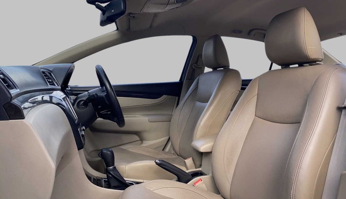 2016 Maruti Ciaz ZXI+ AT, Petrol, Automatic, 91,392 km, Right Side Front Door Cabin