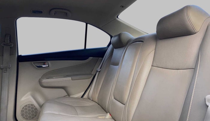 2016 Maruti Ciaz ZXI+ AT, Petrol, Automatic, 91,392 km, Right Side Rear Door Cabin