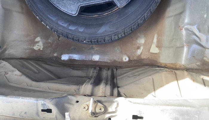 2016 Maruti Ciaz ZXI+ AT, Petrol, Automatic, 91,392 km, Boot floor - Slightly dented