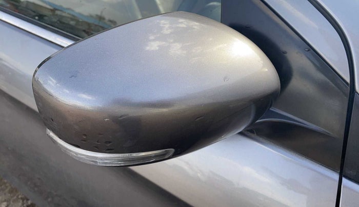 2016 Maruti Ciaz ZXI+ AT, Petrol, Automatic, 91,392 km, Right rear-view mirror - Indicator light has minor damage
