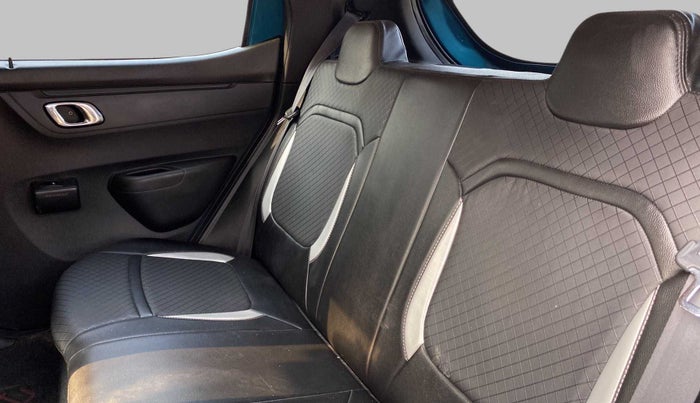 2019 Renault Kwid RXT 0.8, Petrol, Manual, 12,873 km, Right Side Rear Door Cabin