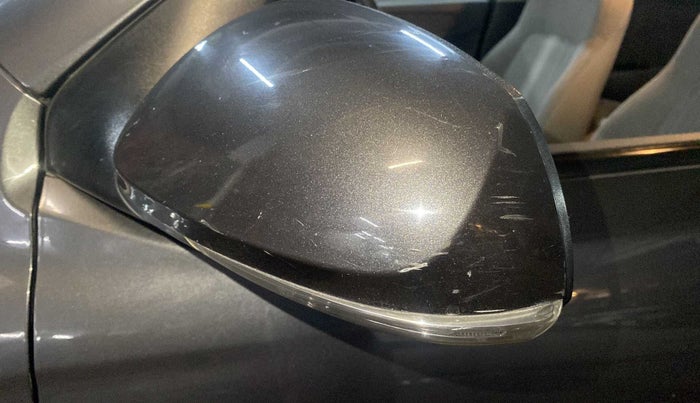 2019 Hyundai GRAND I10 NIOS SPORTZ AMT 1.2 KAPPA VTVT, Petrol, Automatic, 39,162 km, Left rear-view mirror - Minor scratches