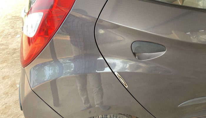 2014 Hyundai Eon ERA +, Petrol, Manual, 24,711 km, Right quarter panel - Minor scratches