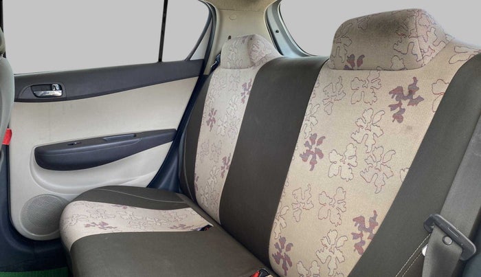 2012 Hyundai i20 MAGNA (O) 1.2, Petrol, Manual, 98,131 km, Right Side Rear Door Cabin