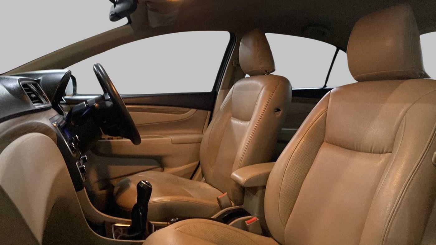 2020 Maruti Ciaz DELTA 1.5 SHVS MT PETROL, Petrol, Manual, 68,433 km, Right Side Front Door Cabin