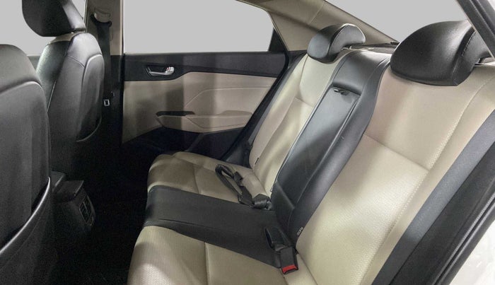 2018 Hyundai Verna 1.6 VTVT SX (O) AT, Petrol, Automatic, 78,698 km, Right Side Rear Door Cabin