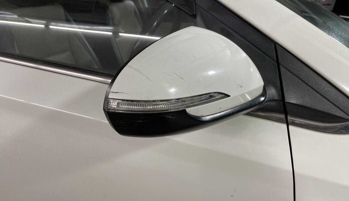 2018 Hyundai Verna 1.6 VTVT SX (O) AT, Petrol, Automatic, 78,698 km, Right rear-view mirror - Indicator light not working