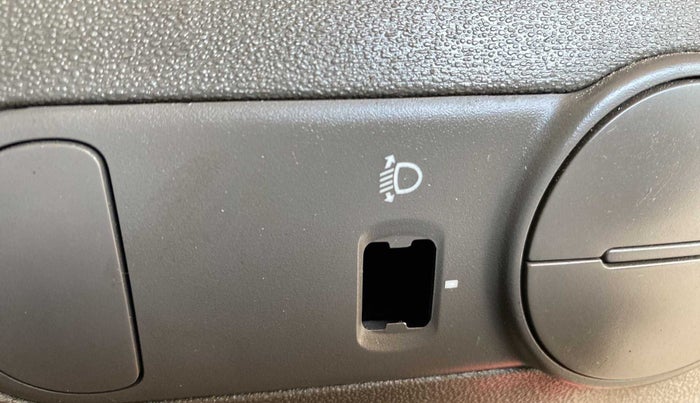 2011 Hyundai i10 ERA 1.1, Petrol, Manual, 49,342 km, Dashboard - Headlight height adjustment not working