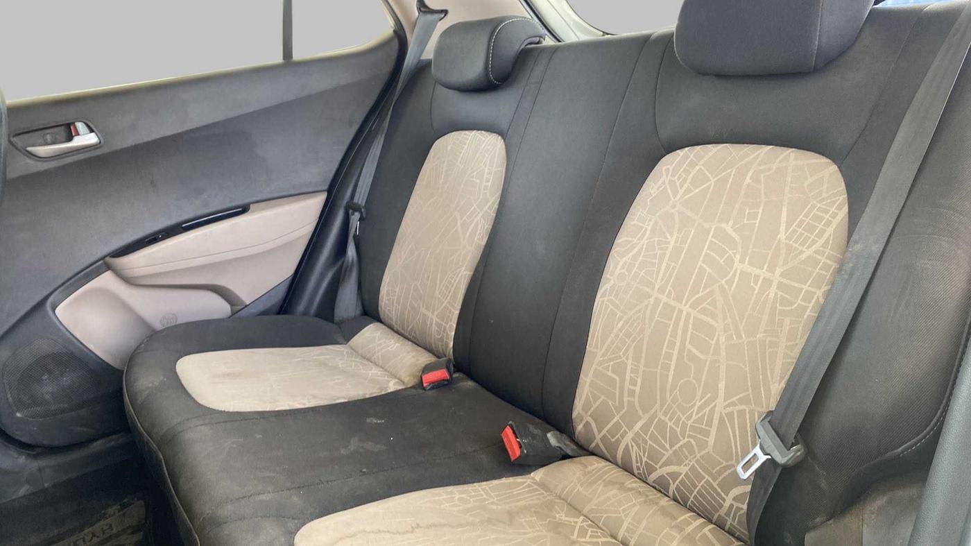 2016 Hyundai Grand i10 ASTA (O) AT 1.2 KAPPA VTVT, Petrol, Automatic, 51,520 km, Right Side Rear Door Cabin